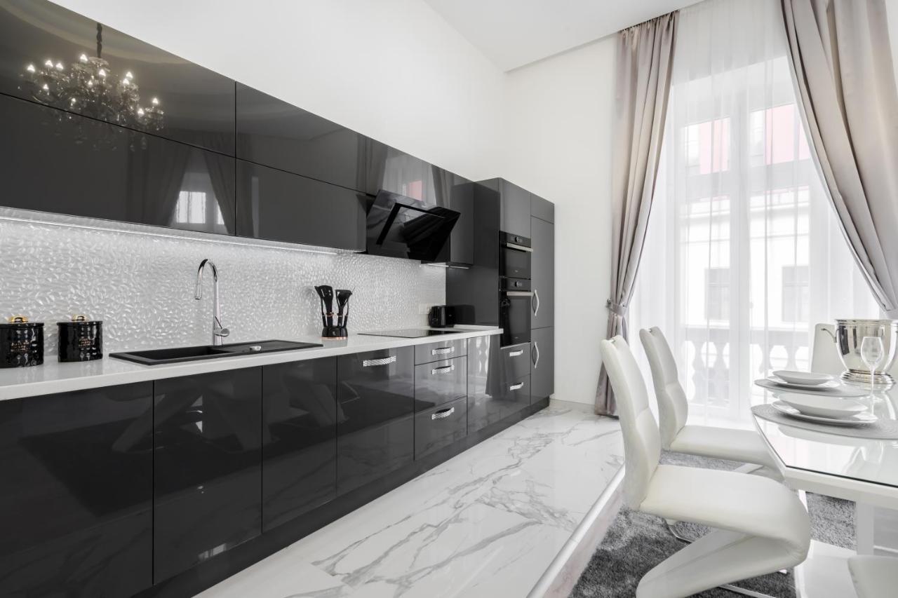 Kiraly 35 Luxury Apartment With Free Parking Будапеща Екстериор снимка
