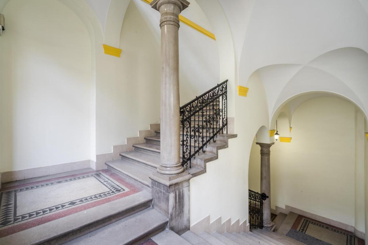 Kiraly 35 Luxury Apartment With Free Parking Будапеща Екстериор снимка
