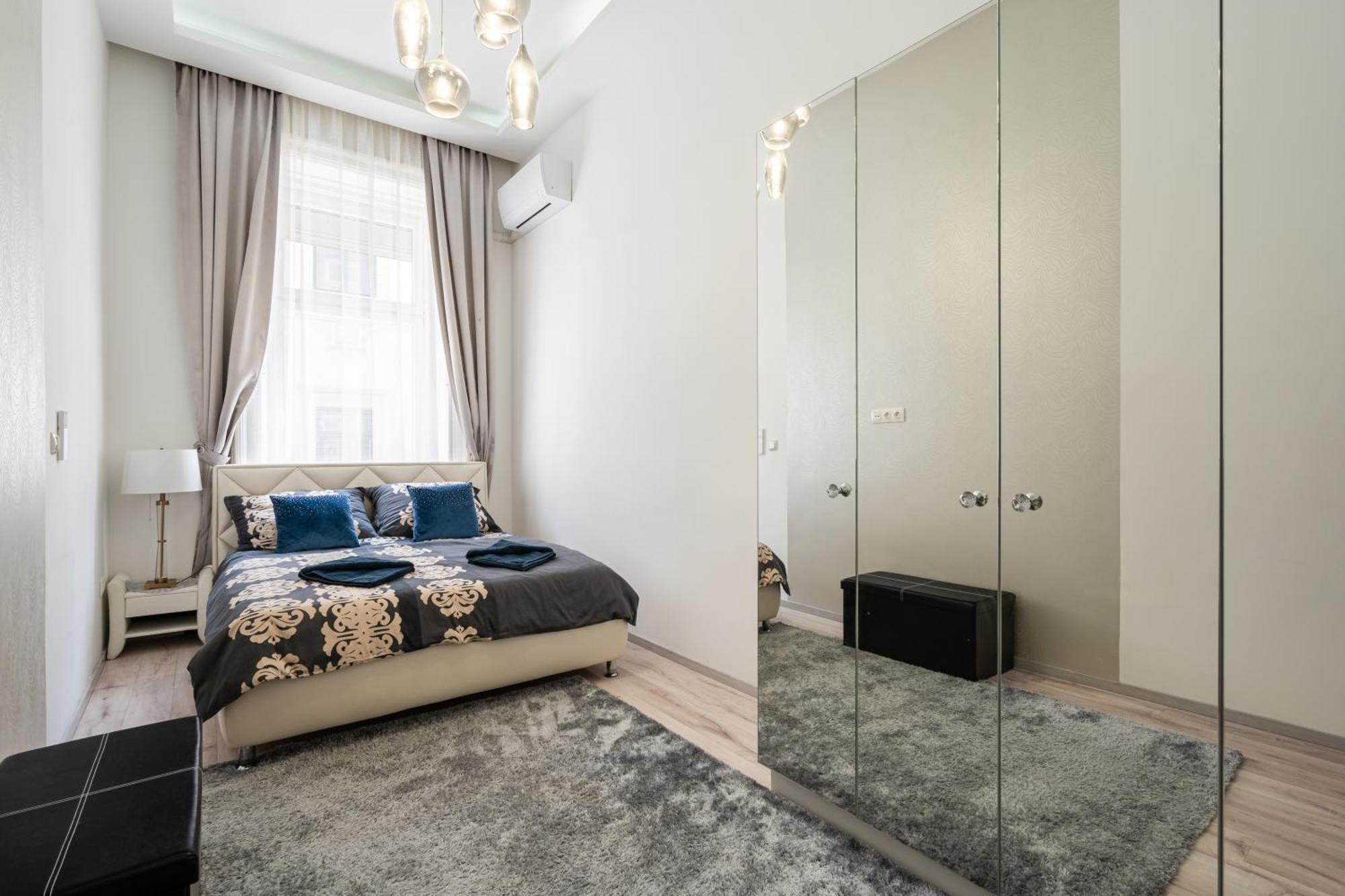 Kiraly 35 Luxury Apartment With Free Parking Будапеща Екстериор снимка
