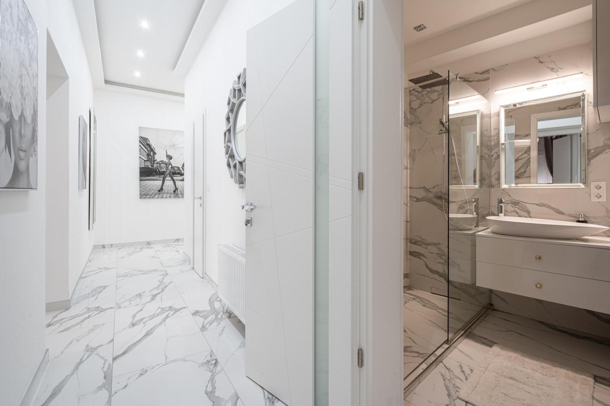 Kiraly 35 Luxury Apartment With Free Parking Будапеща Екстериор снимка