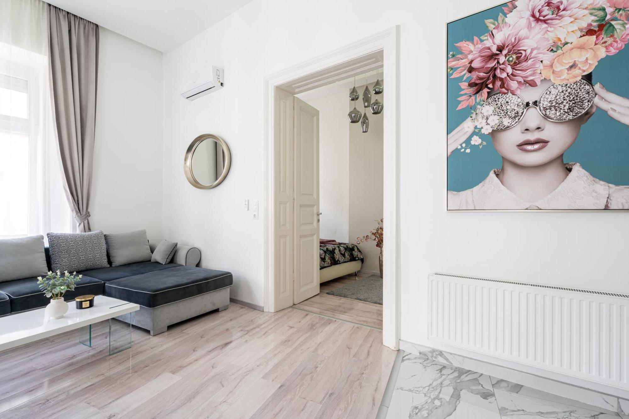 Kiraly 35 Luxury Apartment With Free Parking Будапеща Екстериор снимка